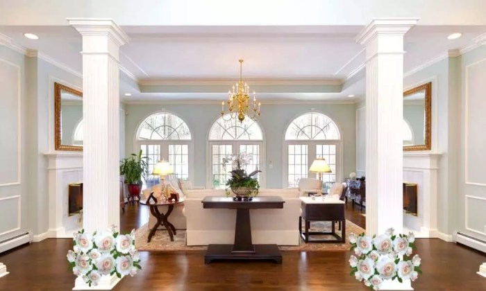 How to decorate pillars in living room