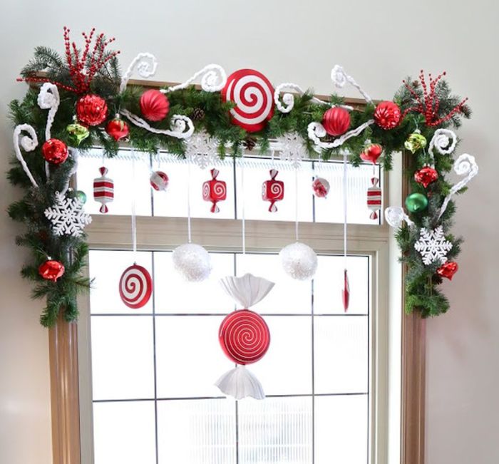 How to decorate windows for christmas lights